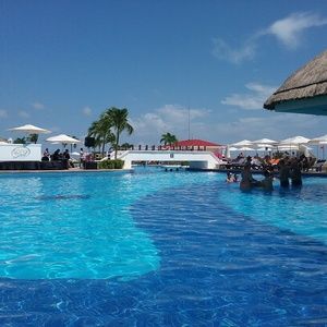 Meet your Posher, Raymond